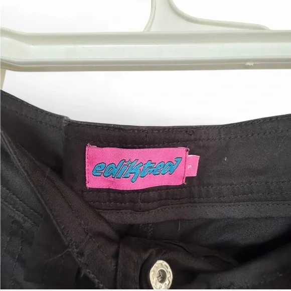 Sold - Picture 3 of 6